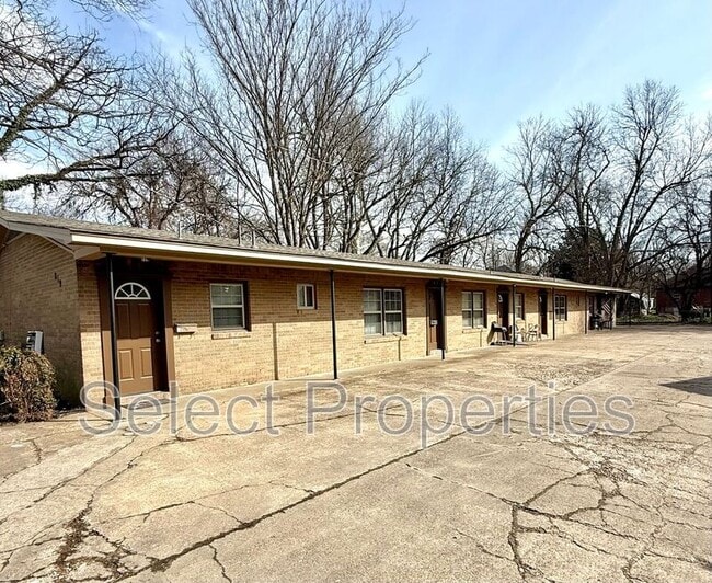 819 E Matthews Ave in Jonesboro, AR - Building Photo - Building Photo