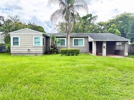 1650 Crestwood Dr in Orlando, FL - Building Photo
