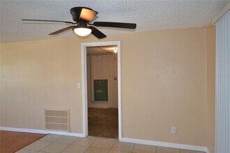 2143 Chatlin Rd in Holiday, FL - Building Photo - Building Photo