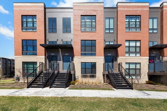 property at 2217 Venture Dr