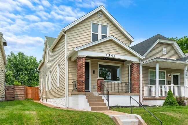property at 5341 Magnolia Ave
