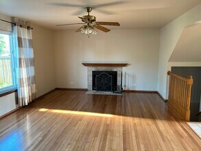 2104 Olde Mill Rd in Plainfield, IL - Building Photo - Building Photo