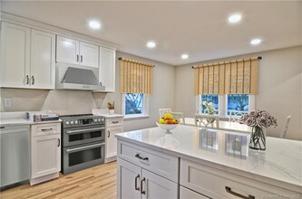 458 Midland St in Bridgeport, CT - Building Photo - Building Photo