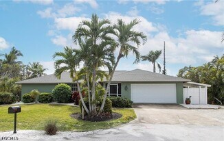 1380 Albatross Rd in Sanibel, FL - Building Photo