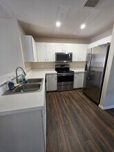 12508 Castle Hill Dr in Tampa, FL - Building Photo - Building Photo
