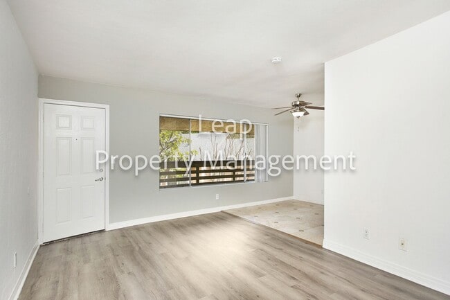 1490 W Lambert Rd in La Habra, CA - Building Photo - Building Photo