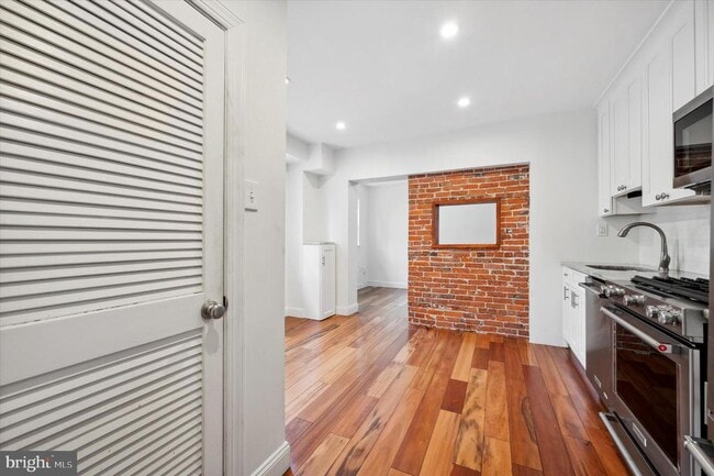 910 Fitzwater St in Philadelphia, PA - Building Photo - Building Photo