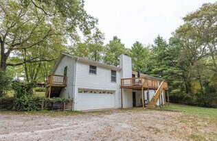 210 Elliott Ct in Columbia, TN - Building Photo