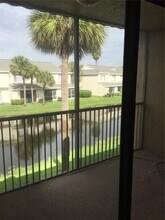 16581 Blatt Blvd, Unit 201 in Weston, FL - Building Photo - Building Photo