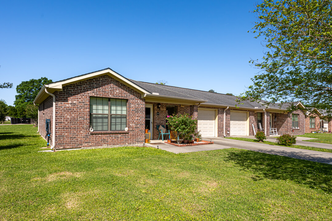 Senior Residences of Central LP in Baton Rouge, LA - Building Photo