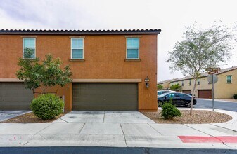5221 Steep Cliffs Ave in Las Vegas, NV - Building Photo - Building Photo
