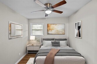506 W Grady Dr in Austin, TX - Building Photo - Building Photo