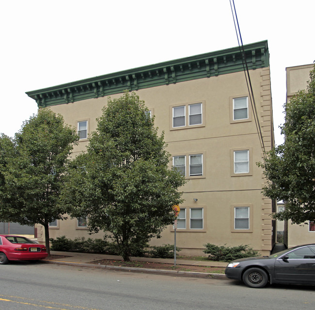 300 2nd St in Elizabeth, NJ - Building Photo - Building Photo