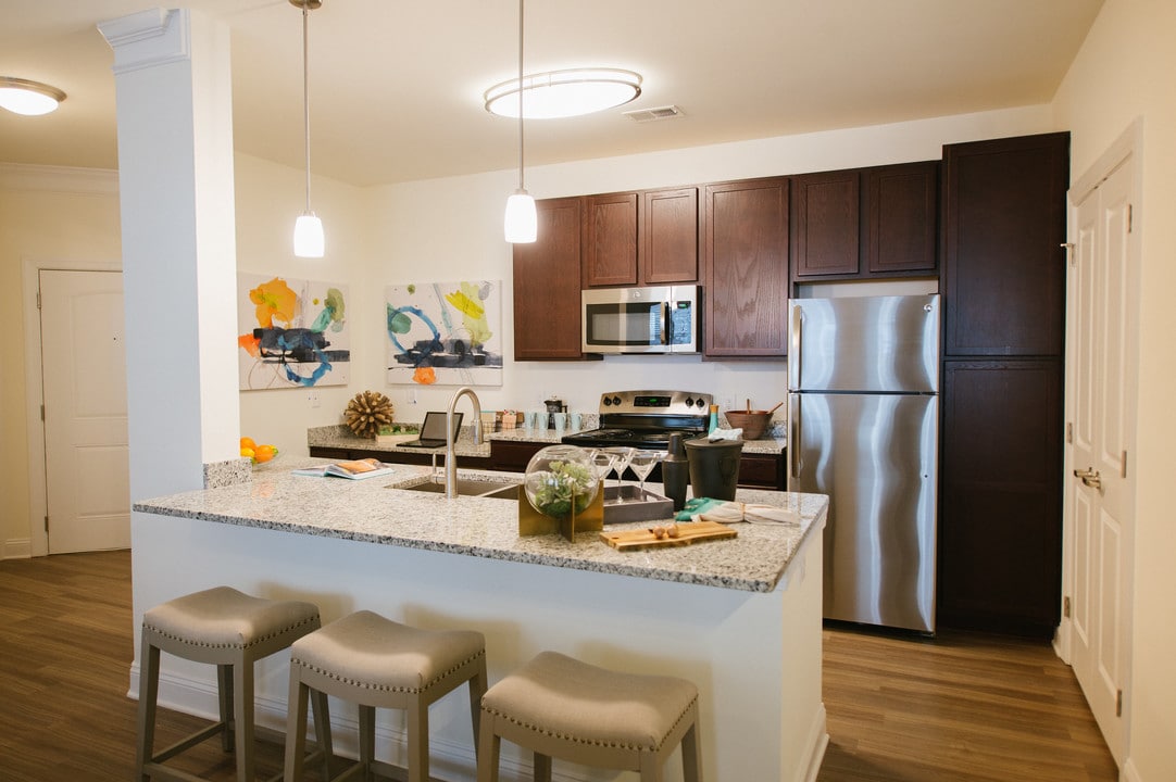 Beacon on 5th in Charlottesville, VA - Foto de edificio