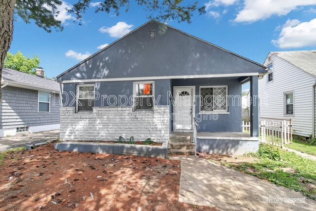 property at 2918 Azelda St