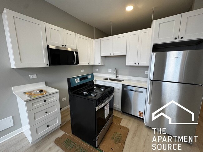 4007 W School St in Chicago, IL - Building Photo - Building Photo