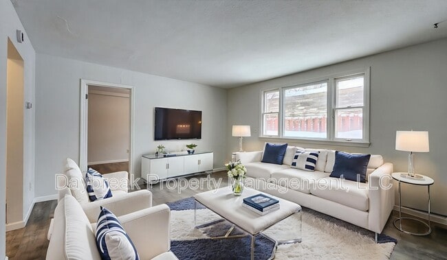 property at 811 7th Ave N