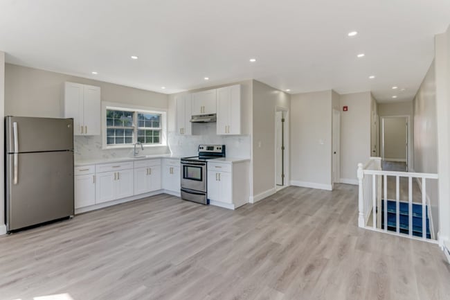 property at 1438 W York St