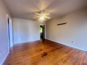 1122 Bowie St in Garland, TX - Building Photo - Building Photo