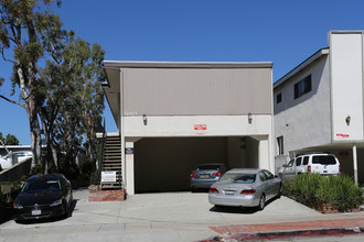 11621 Darlington Ave in Los Angeles, CA - Building Photo - Building Photo