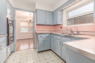 4218 Oakton St, Unit 2 in Skokie, IL - Building Photo - Building Photo