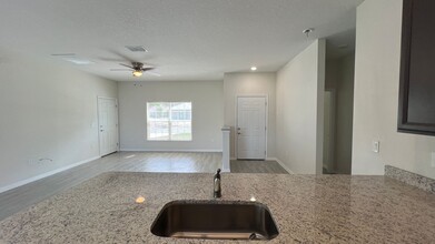 1351 Washburn St SE in Palm Bay, FL - Building Photo - Building Photo