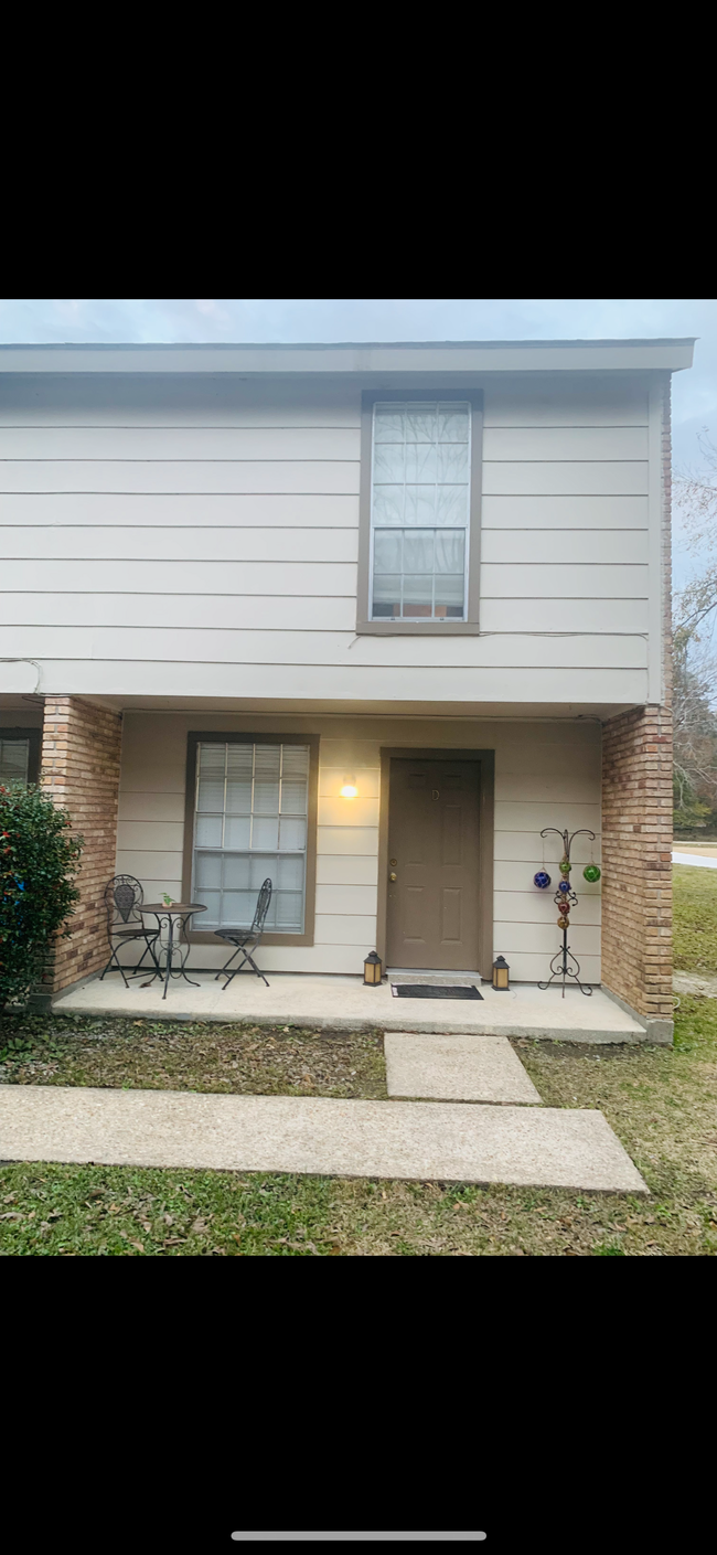property at 14732 Hooper Rd