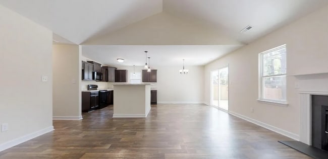 218 Rowland Dr in Richlands, NC - Building Photo - Building Photo