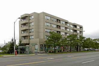 555 Wilson Heights Blvd in Toronto, ON - Building Photo - Building Photo