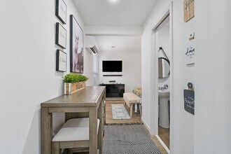 1401 Mystic Ct in Wellington, FL - Building Photo - Building Photo