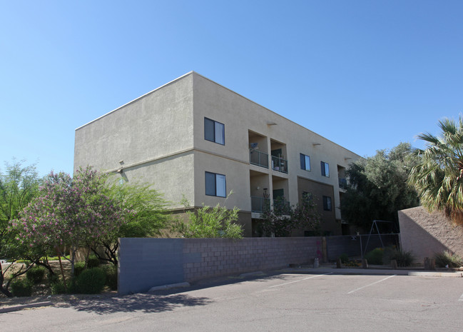 Rancho Cielo in Phoenix, AZ - Building Photo - Building Photo