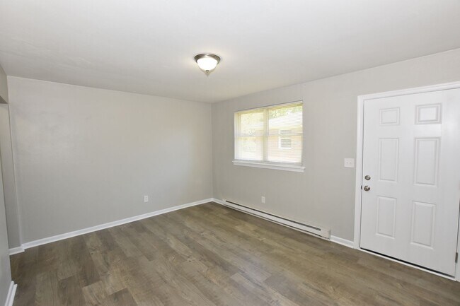 7923 Thompson Rd-Unit -7923 Thompson Rd #B in Norfolk, VA - Building Photo - Building Photo