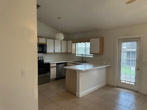 2709 Foliage Dr in Marrero, LA - Building Photo - Building Photo