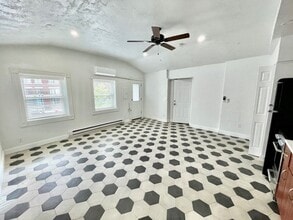223 Endicott St in Boston, MA - Building Photo - Building Photo