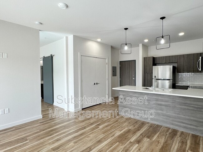 property at 1641 Midtown Pl
