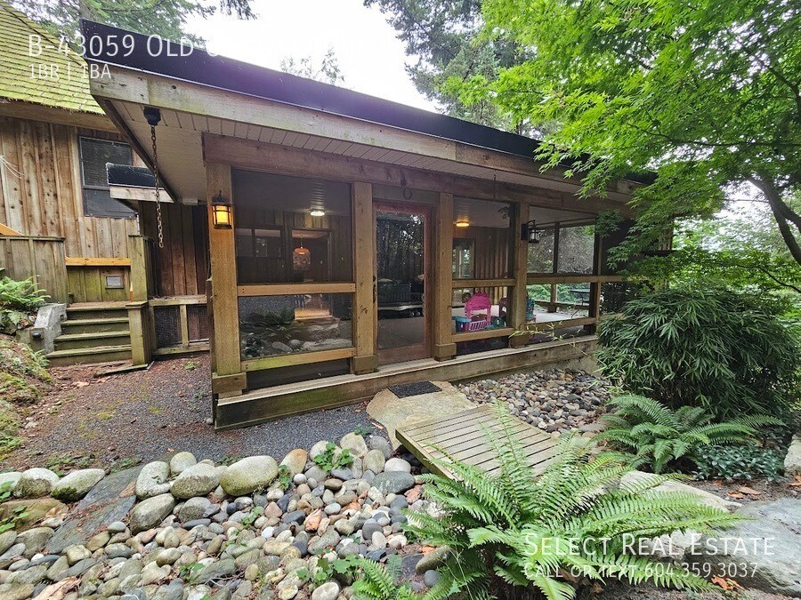 43059 Old Orchard Rd in Chilliwack, BC - Building Photo
