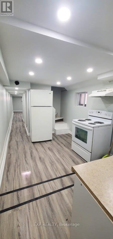 3 Holmesdale Crescent in Toronto, ON - Building Photo - Building Photo