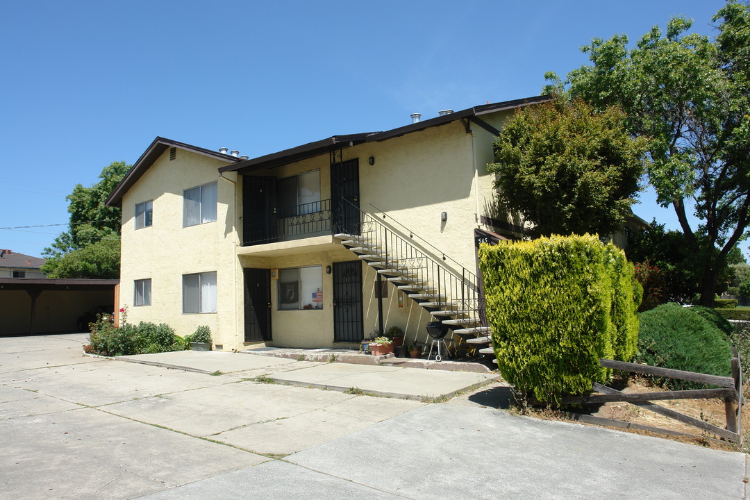 545 Northlake Dr in San Jose, CA - Building Photo