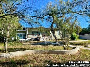 1041 Ivy Ln in San Antonio, TX - Building Photo - Building Photo