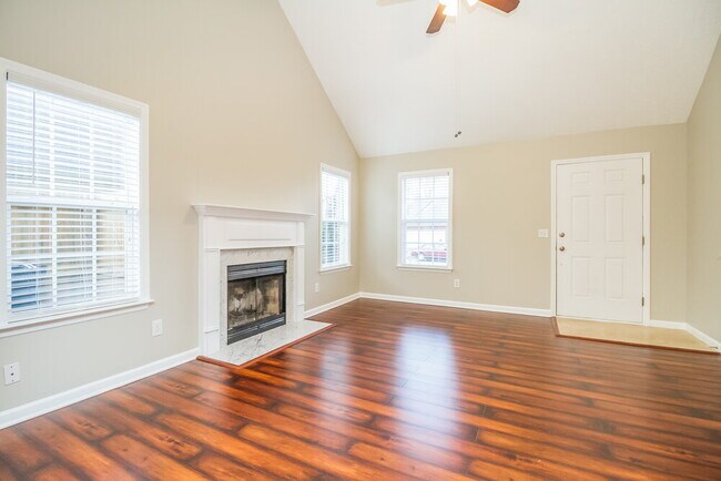1856 Lakewood Village Dr in Nashville, TN - Building Photo - Building Photo