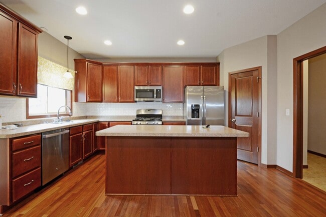 534 Appaloosa Ave in Shakopee, MN - Building Photo - Building Photo