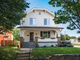 211 E Jenkins Ave in Columbus, OH - Building Photo