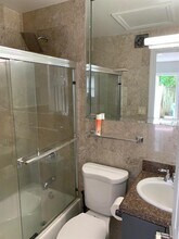 728 NE 13th Ct in Fort Lauderdale, FL - Building Photo - Building Photo