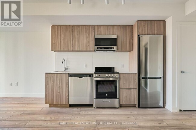 223-1223 Redpath Ave in Toronto, ON - Building Photo - Building Photo