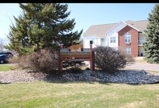 33A Grand Canyon Dr, Unit Canyon Pointe condos in Baraboo, WI - Building Photo - Building Photo