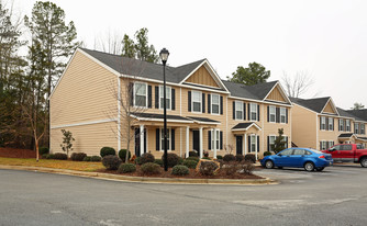 Picket Fences Apartments in Evans, GA - Building Photo