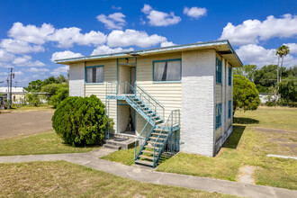 709 E Business 83 in Weslaco, TX - Building Photo - Building Photo