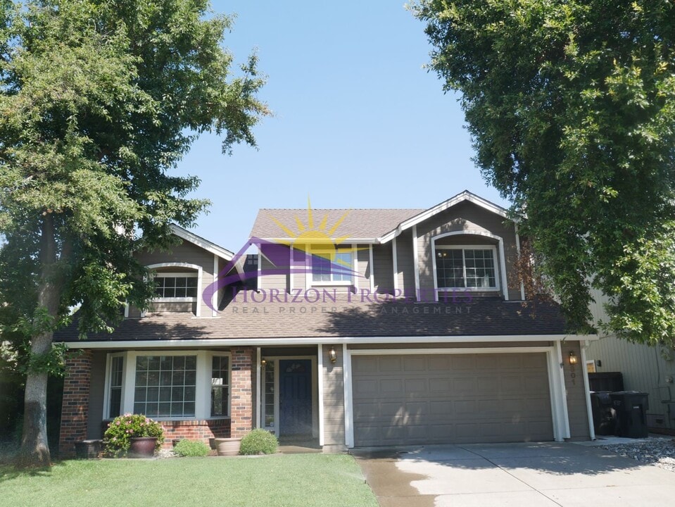 2801 Toronja Way in Sacramento, CA - Building Photo