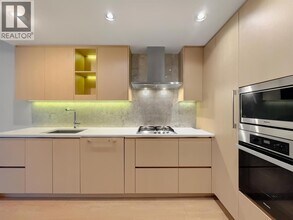 89 Nelson St. in Vancouver, BC - Building Photo - Building Photo