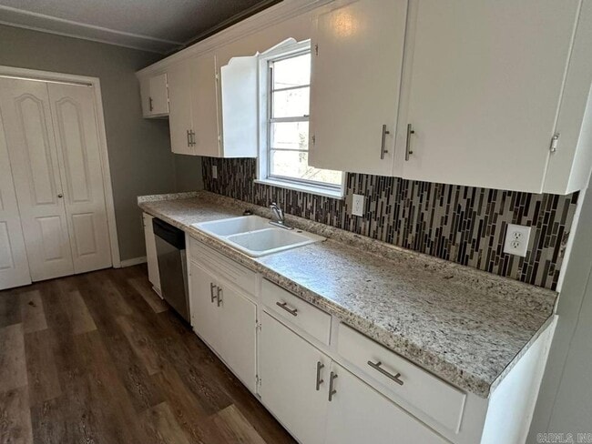 225 Laurel St in Jacksonville, AR - Building Photo - Building Photo